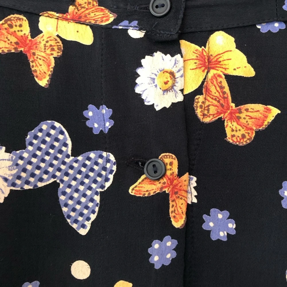 Butterflies & Daisies Skirt - buttons down the front, just as pretty as can be! - Picture 7 of 10